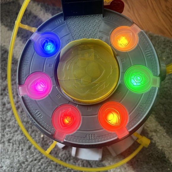 PAW Patrol Mighty Pups Super PAWs Lookout Tower Playset with Lights and Sound - Picture 3 of 3